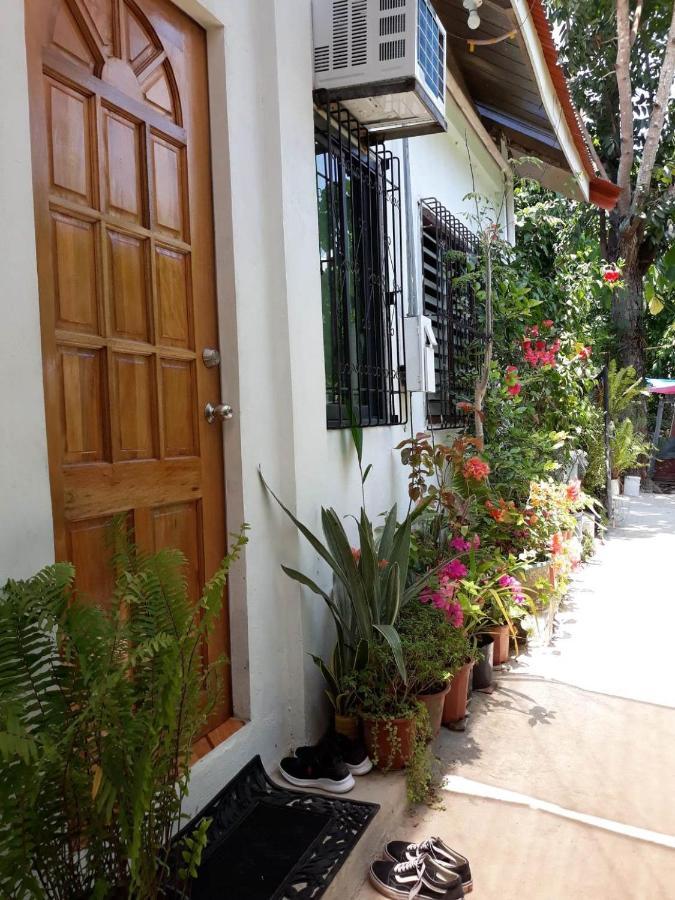 Susing Seaside Guesthouse モアルボアル エクステリア 写真