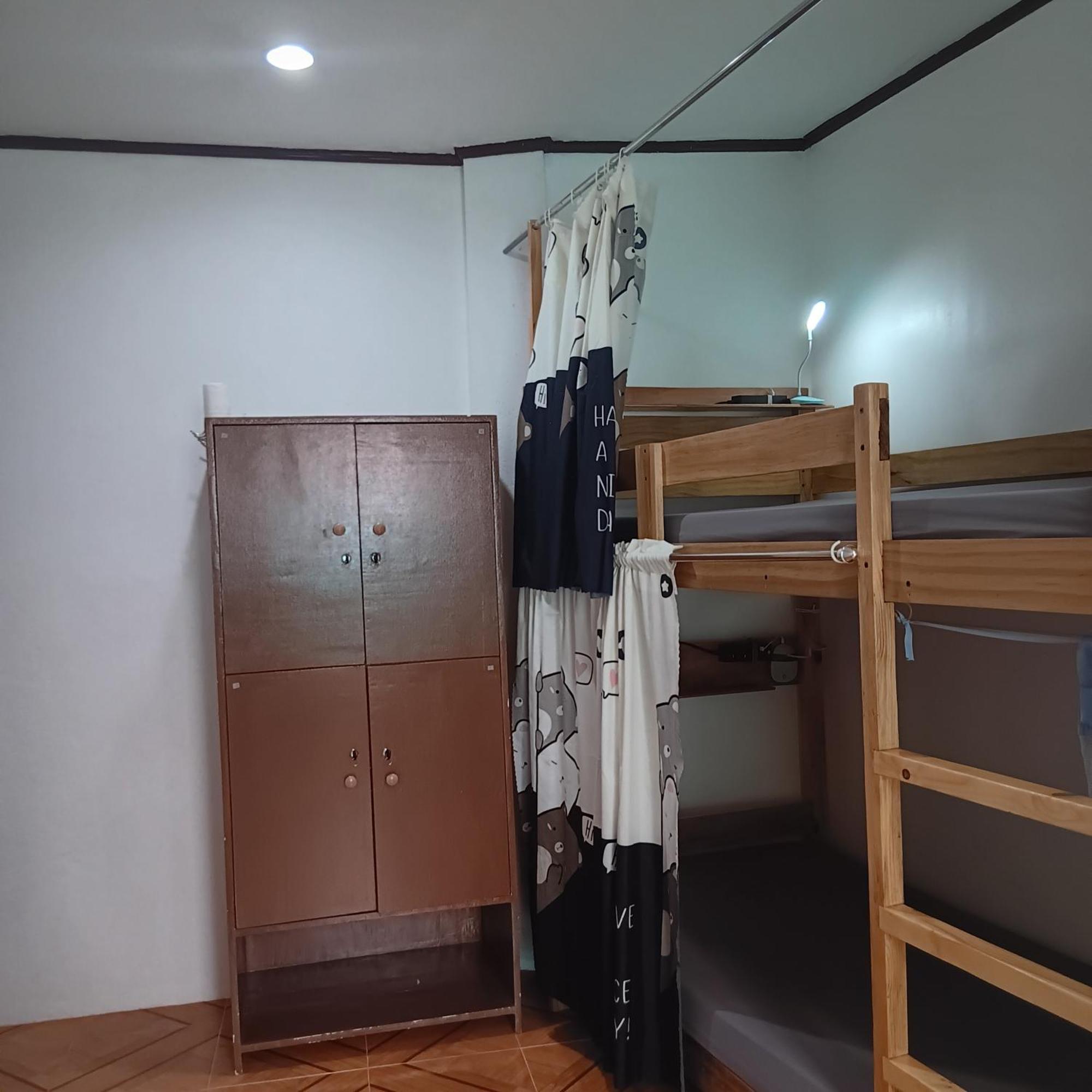 Susing Seaside Guesthouse モアルボアル エクステリア 写真